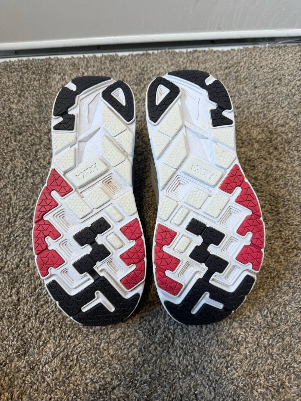 Hoka clifton 5 size 11 Grey and Red Men's Running Shoes - Picture 5 of 8